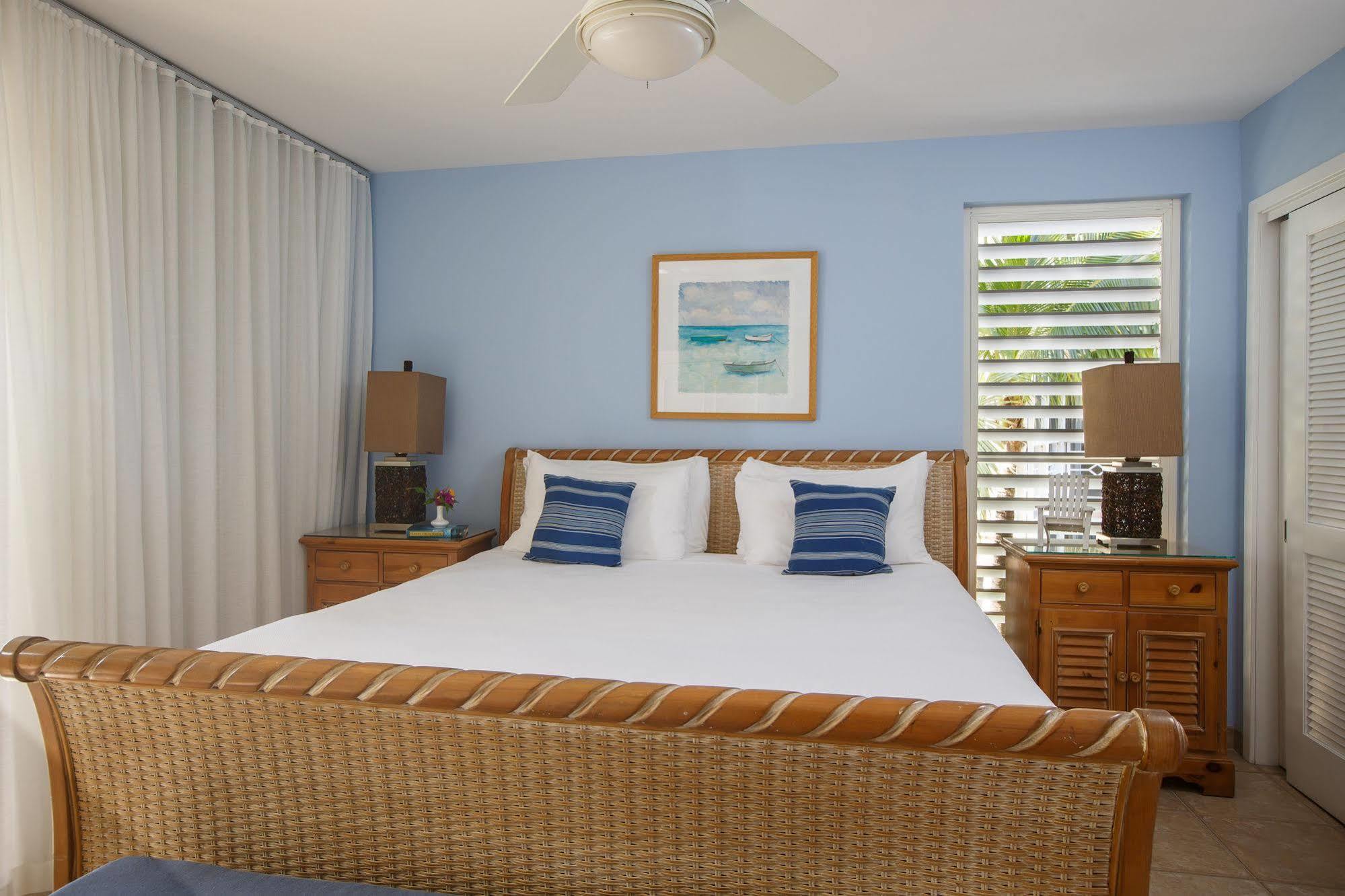 Ocean Club West Resort Grace Bay Exterior foto